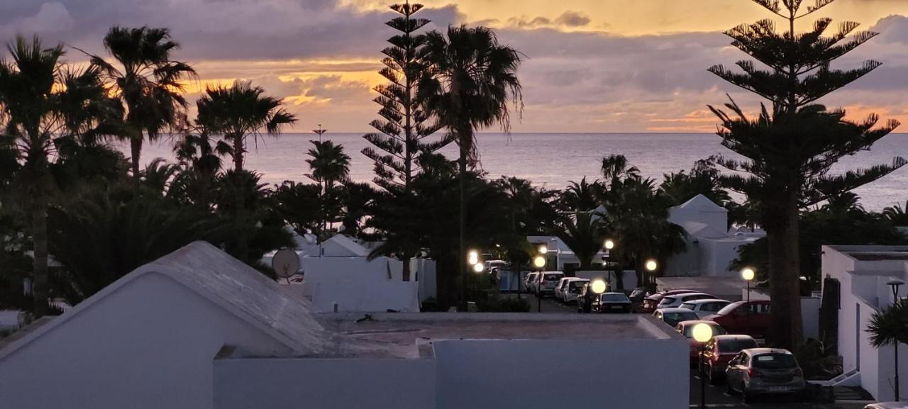 Casahost Bastian Boutique I Seaview Apartment Costa Teguise Exterior photo