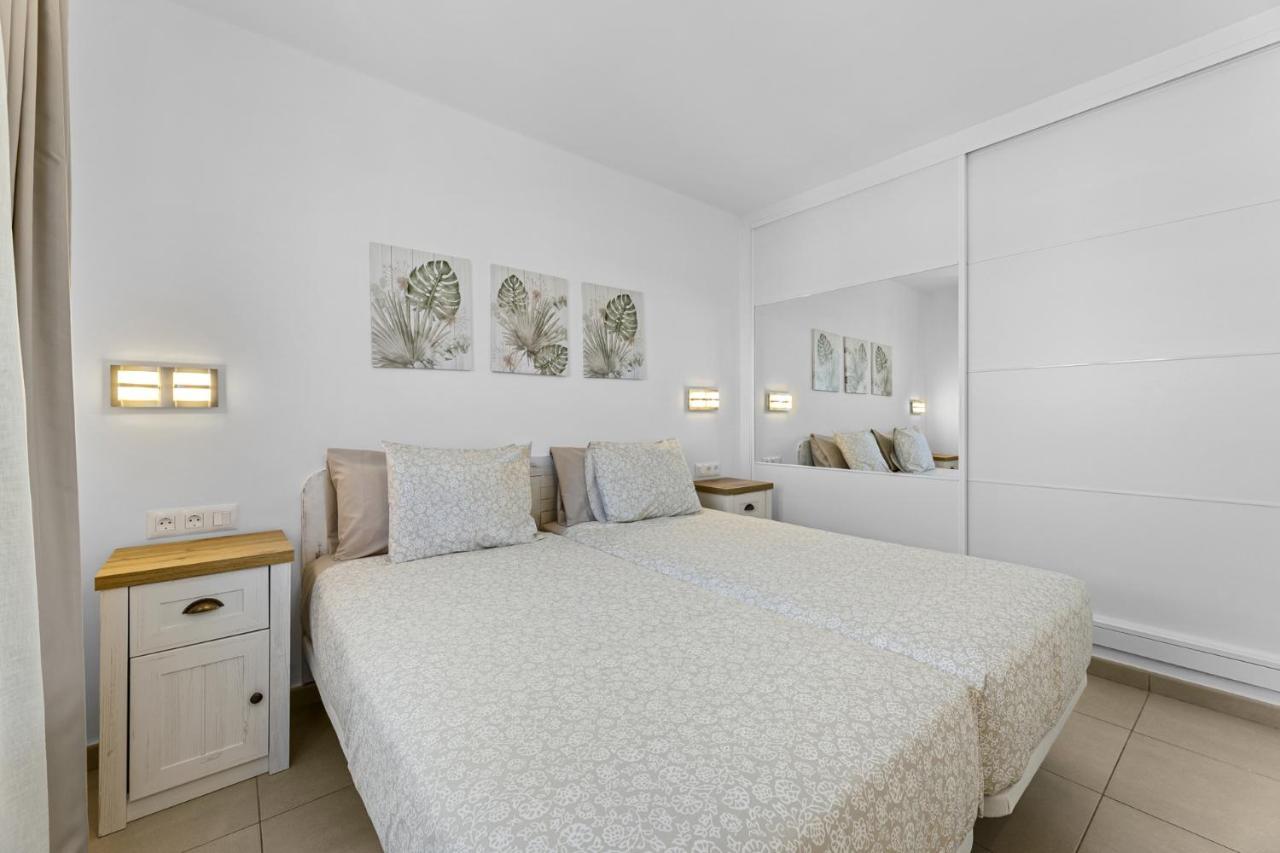 Casahost Bastian Boutique I Seaview Apartment Costa Teguise Exterior photo