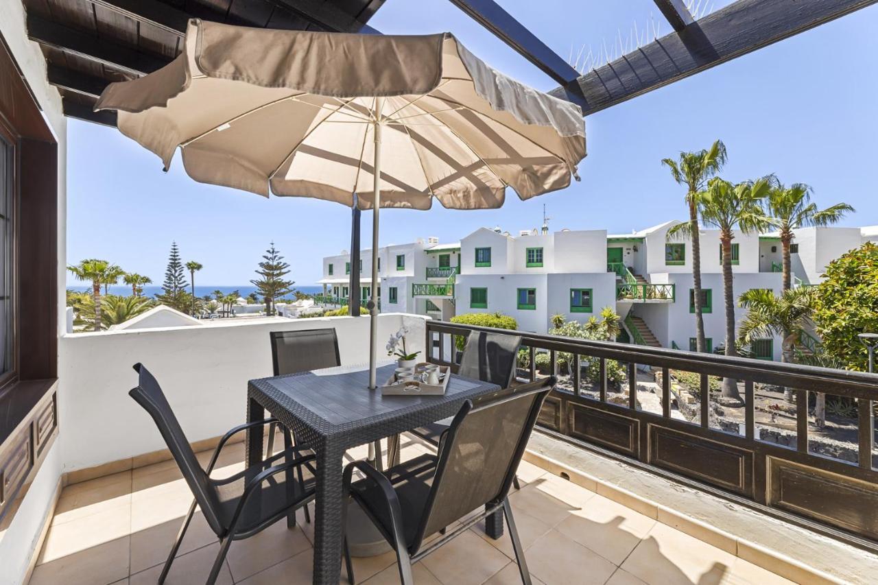 Casahost Bastian Boutique I Seaview Apartment Costa Teguise Exterior photo
