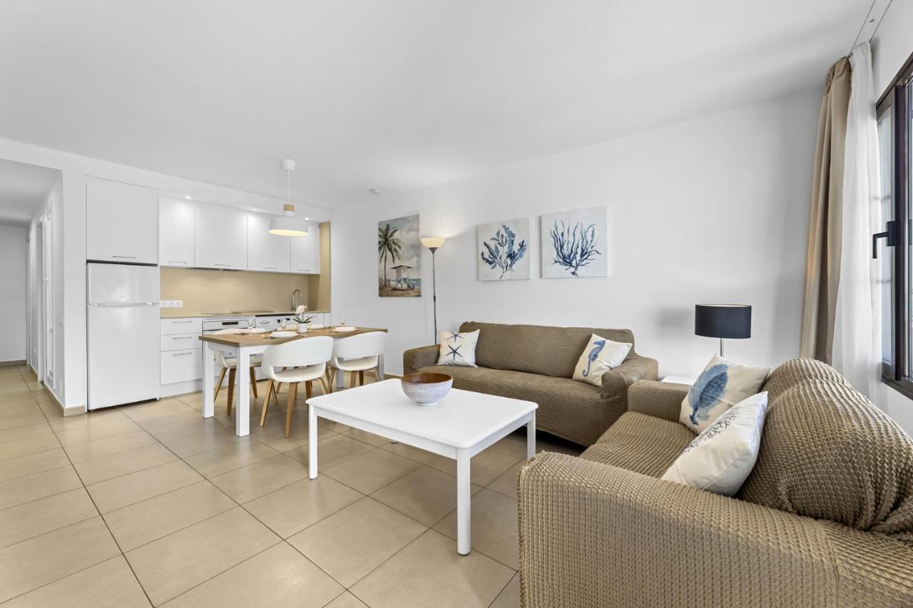 Casahost Bastian Boutique I Seaview Apartment Costa Teguise Exterior photo